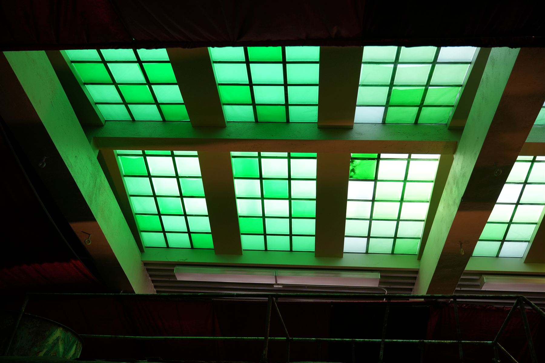 Skylight gels from below